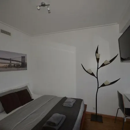 Double Next To Airport/ Fill/expo