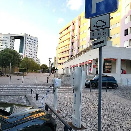Double Next To Airport/ Fill/expo Lisboa